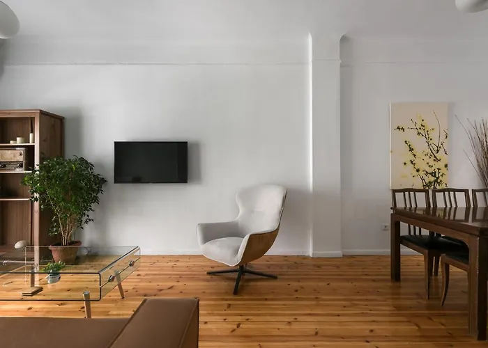 F & B Collection - Flat For 6