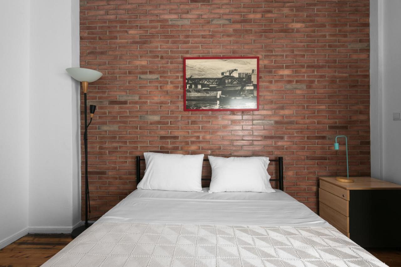 F & B Collection - Flat For 6